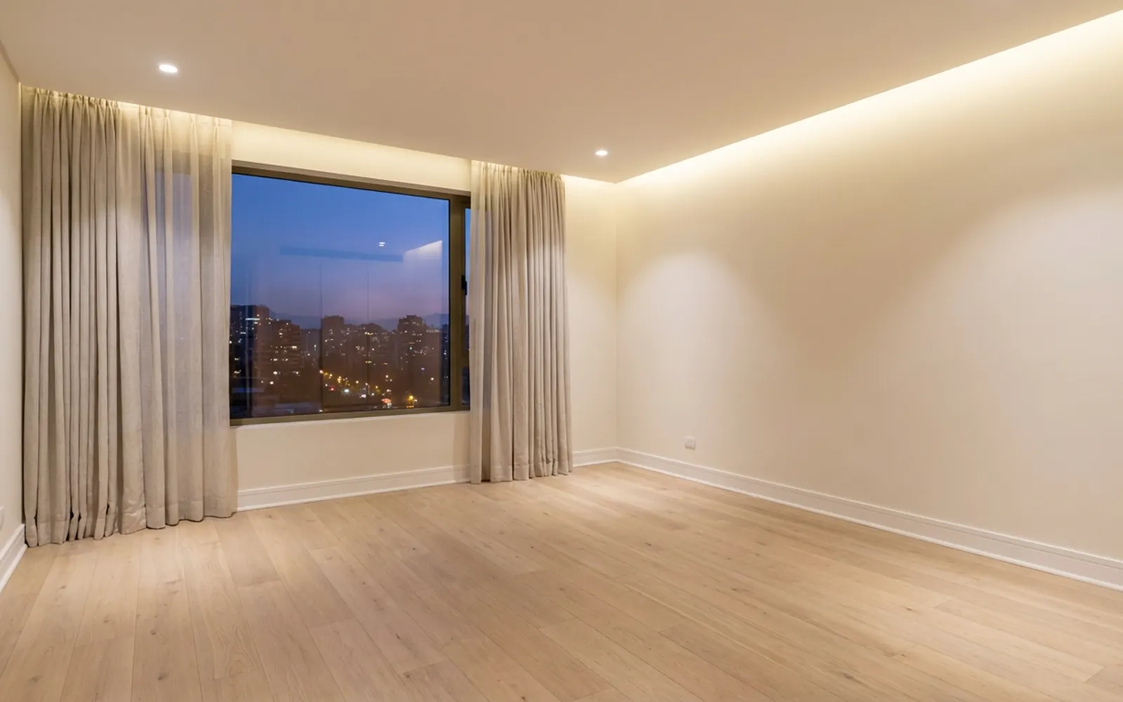 Imagen referencial: dormitorio listo para entregar en un departamento entregado